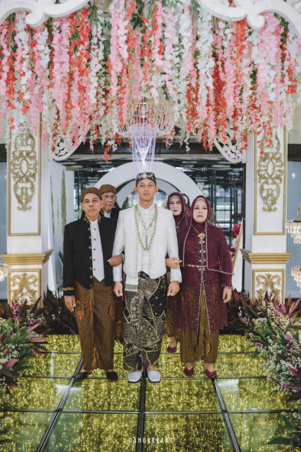 PAKET DEKOR GEDUNG 8m