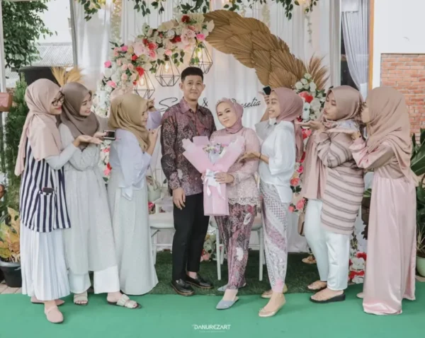 BEST SELLER!! PAKET LAMARAN 2 JUTA Include-Decoration✅- @decor.bydarDokumentasi✅- @danurezartMU (7) PAKET ENGAGEMENT LENGKAP